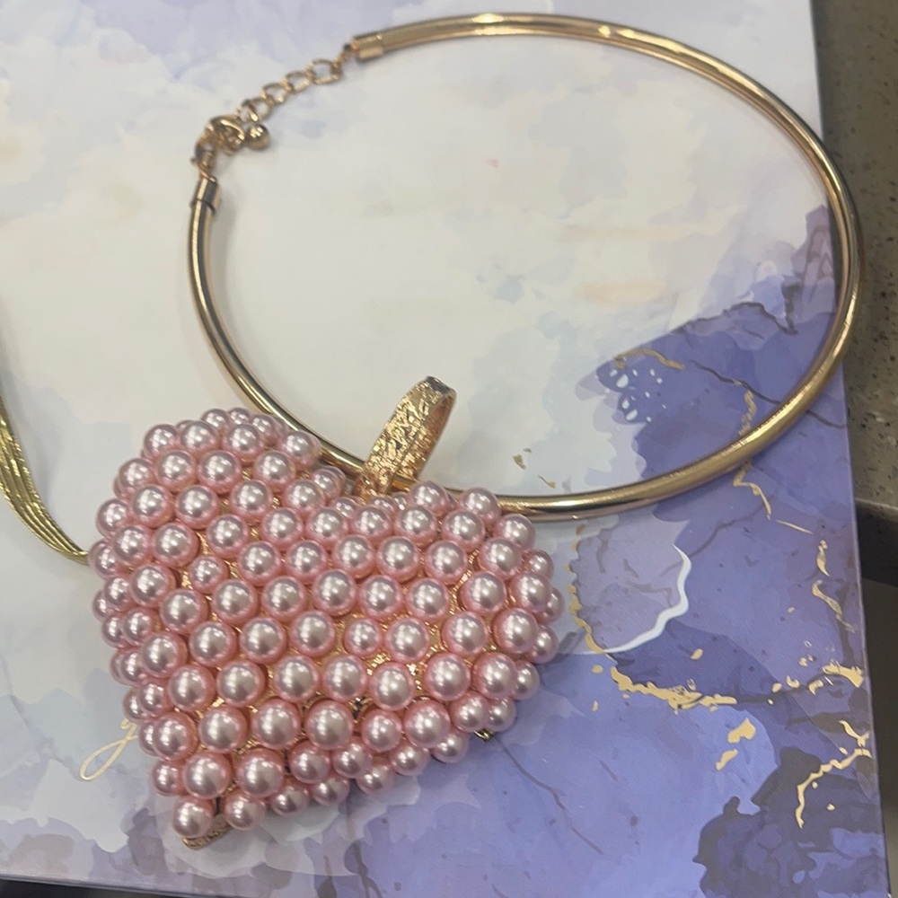 Large Heart 💗Pink Necklace